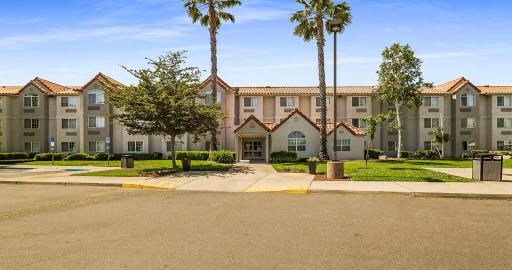 SureStay Plus Hotel by Best Western Rocklin - Housity