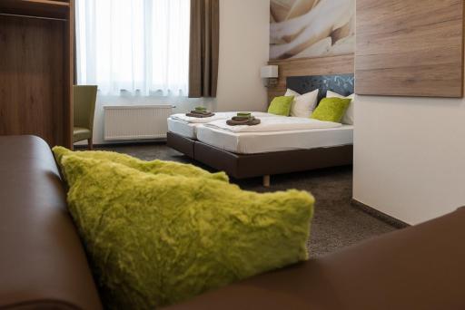The Outlet Hotel - Housity