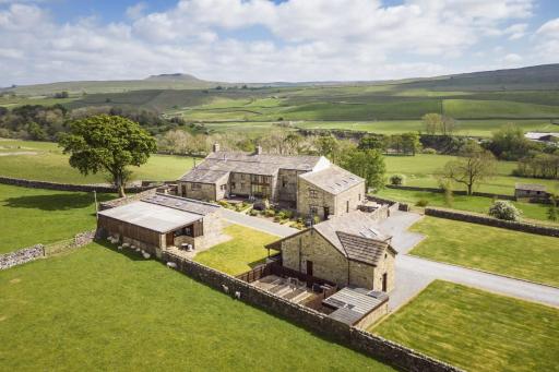 Hill Top Farm 14 - Housity