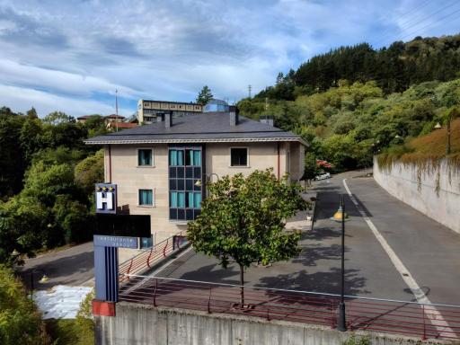 Hotel Eibar - Housity