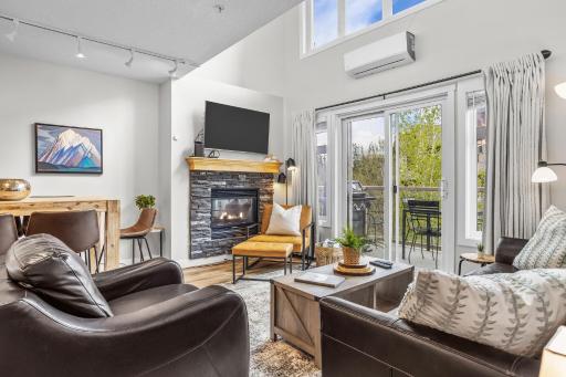 CHARMING 1 Bdrm plus loft with VIEWS managed by Little Sister Getaways - Housity