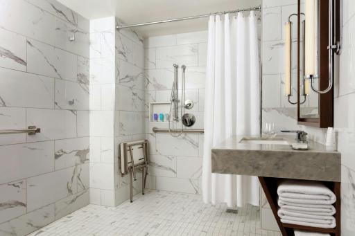 Boston Marriott Long Wharf - Housity