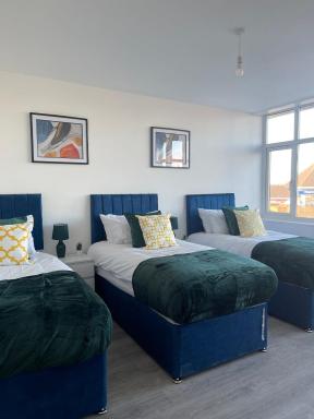 Flitwick Luxury Apartment - Sleeps 4 - Housity