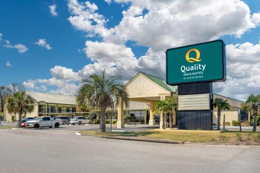 Quality Inn & Suites near Lake Eufaula - Housity