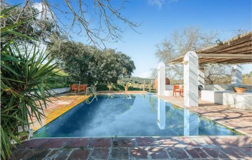 Comfortable villa with mountain views Valverde de Leganes - Housity
