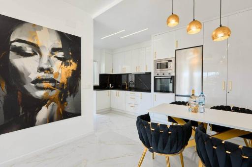 Casa Loresa Gold - By Welcomely - Housity