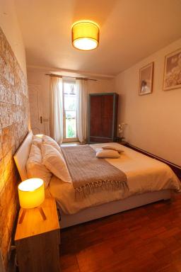 Domus Angularia - Housity