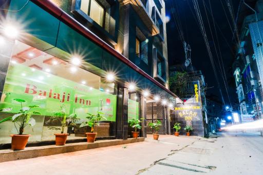 Apples Balaji Inn - Housity