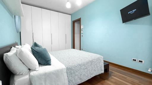 Light Blue House - Housity