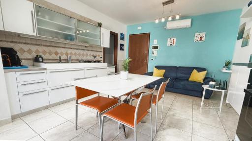 Light Blue House - Housity