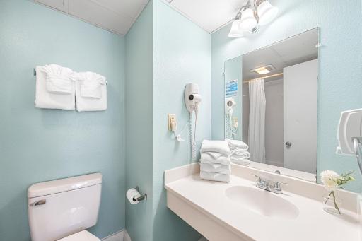 Boardwalk Beach Hotel - Housity