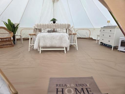 Tipi Glamping Naturcamping in der Seenplatte inklusive Strom- Dixi-WC!! - Housity