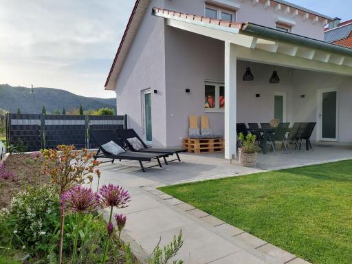 Ferienhaus Weinstraße - Pfälzer Wald - Housity