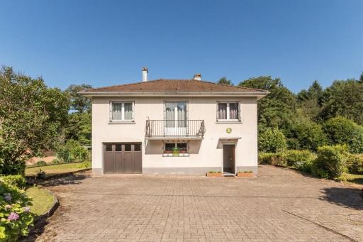 Maison chaleureuse à Champagney avec vue sur la montagne - Housity