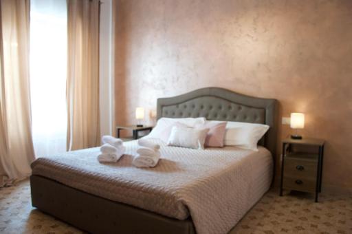 La Dolce Vita - Housity
