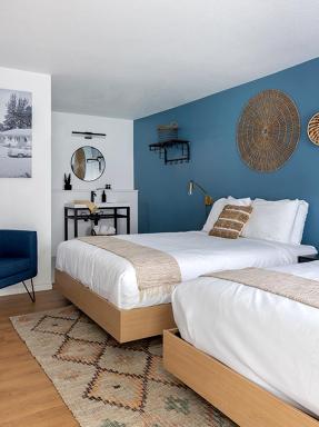 Beachfront Kettle Valley Beach Resort - Housity