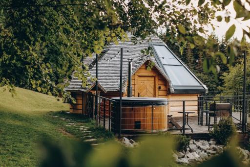 Osada Poli Koniaków - Panoramiczny Domek nr 1 z Prywatną Balią i Hydromasażem - Housity