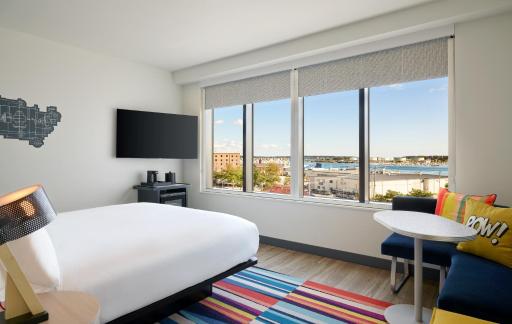 Aloft Portland Downtown Waterfront ME - Housity