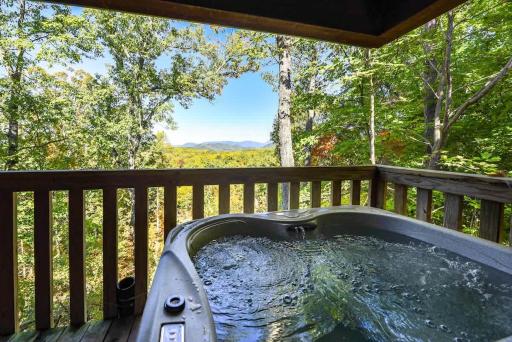Great View! Pool Table,Hot Tub,Privacy,Fireplace - Housity