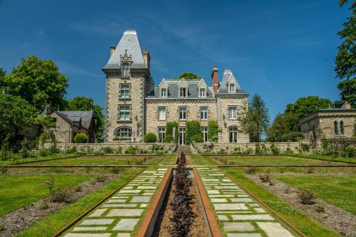 Domaine de Kerrosen à proximité du port de Dinan, sur la Rance - Housity