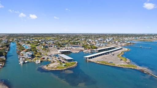 Bluff's Landing Lodge - Housity