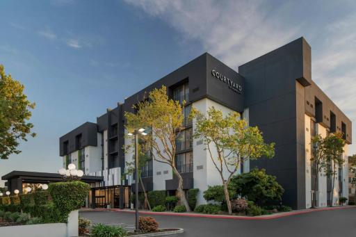 Four Points by Sheraton San Jose Airport - Housity