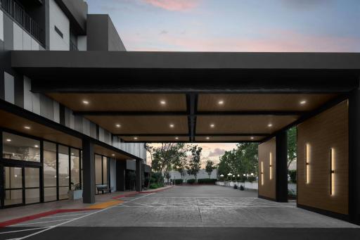 Four Points by Sheraton San Jose Airport - Housity