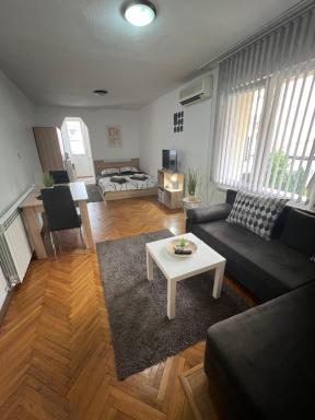 Студио Рози апартамент - Housity