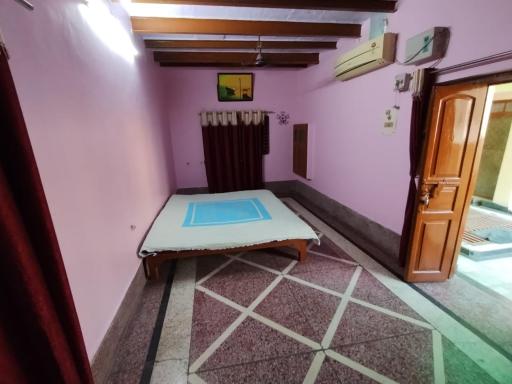 Heritage Homestay At Old City Near Holy Ganges - Housity