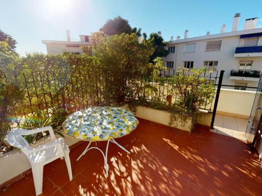 Studio avec Grande Terrasse, Garage Privé, Proche Centre et Mer à Menton - FR-1-196-276 - Housity