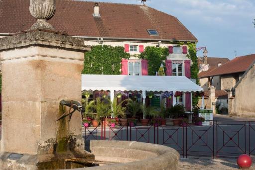 Auberge de la Fontaine - Housity