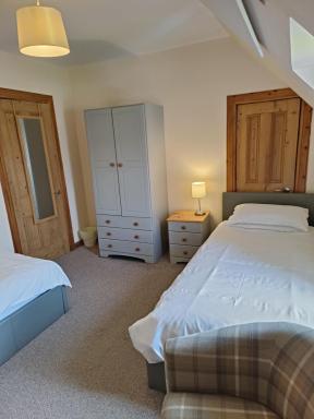 Cliff Cottage - Housity