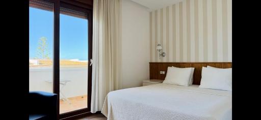 Hostal Playa - Housity