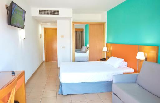 Hotel Chatur Costa Caleta - Housity