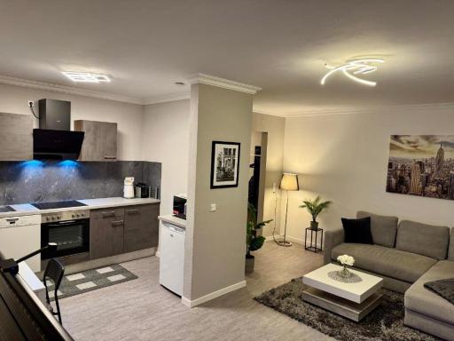 Kurstadt Apt Moderne 2ZKB Balkon-PKW- Stellplatz Check-in 7-24 h - Housity