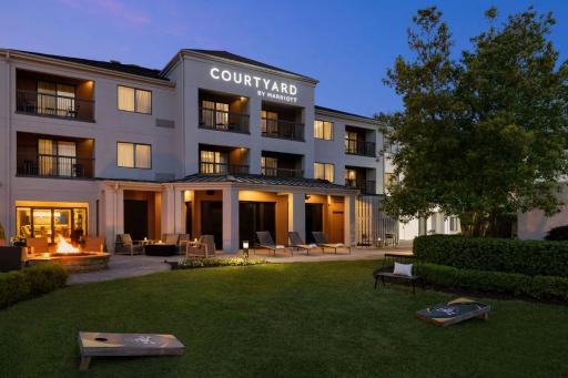 Courtyard by Marriott Greenville - Housity