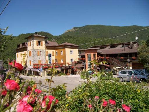 Val Del Rio - Housity