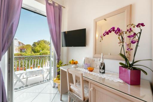 La Vispa Teresa - Housity
