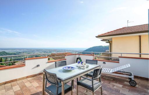 Beautiful Home In Corsanico - Housity