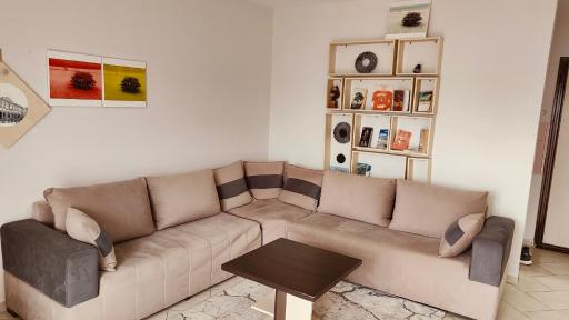 Appartamento Nr. 27. Centrale e luminoso. - Housity