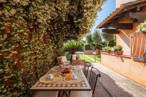 PULA-Villetta con Giardino a 2 Passi dal Mare e dal Centro - Housity