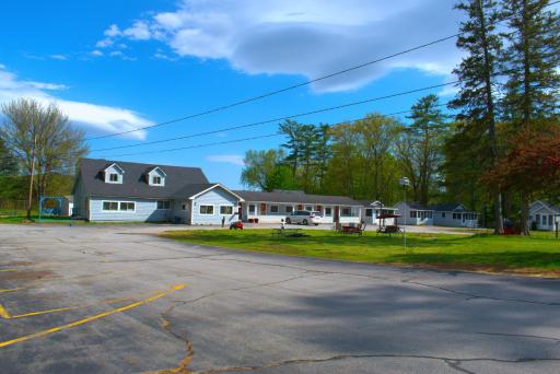 Pilgrim Inn & Cottages - Housity