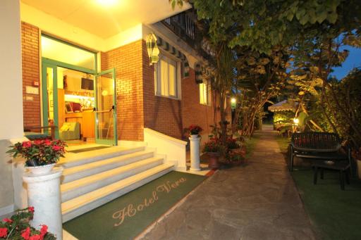 Hotel Vera - Housity