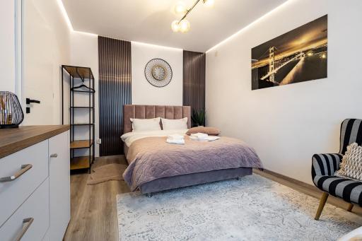 Modern Studio 9 May with Balcony - Hizvo
