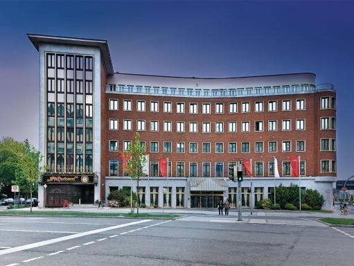 Hotel Unique Majestic - Housity