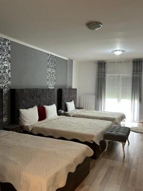 Royal Hotel - Housity