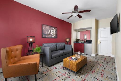 Majestic Hotel - Housity