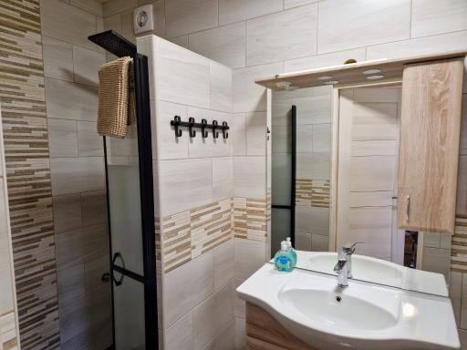 Betyár Apartmanházak Tiszafüred - Housity