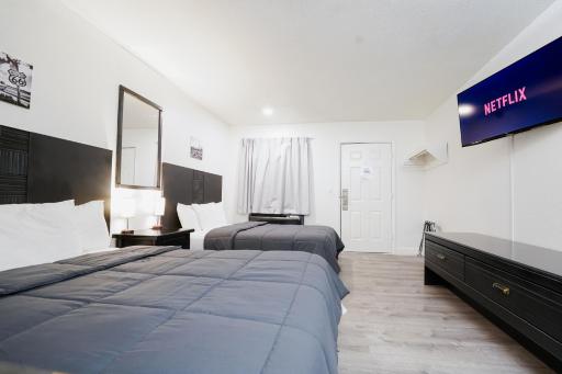 Rim Country Inn - Self Serve Hotel - - Housity