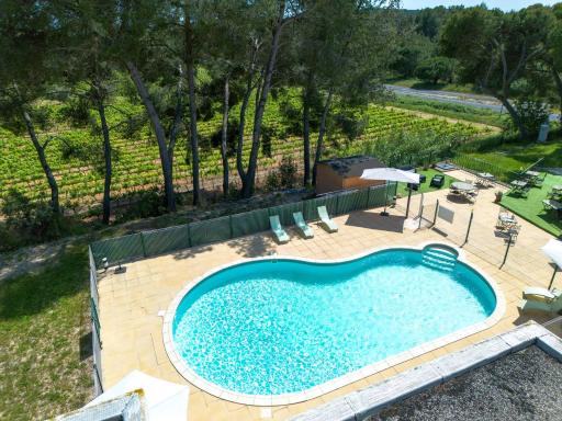 Hotel Les Rocailles - Housity